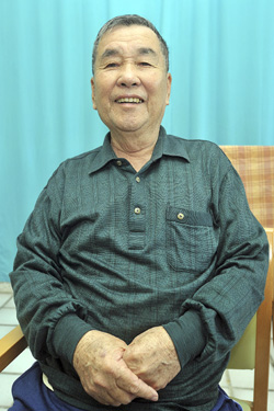 与那嶺 昭夫さん(80歳)(池間字前里) 与那嶺 昭夫さん(80歳)(池間字前里)