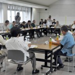 口蹄疫の侵入防止に向け今後の対応を協議する関係機関の代表=10日、県宮古合同庁舎 口蹄疫の侵入防止に向け今後の対応を協議する関係機関の代表=10日、県宮古合同庁舎